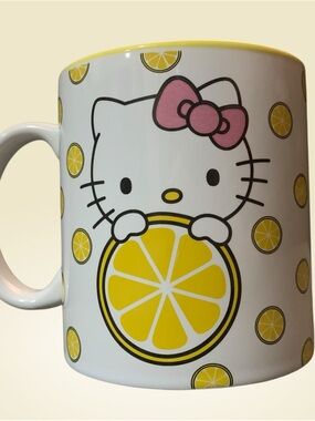 Hello Kitty lemon Coffee Mug 20oz